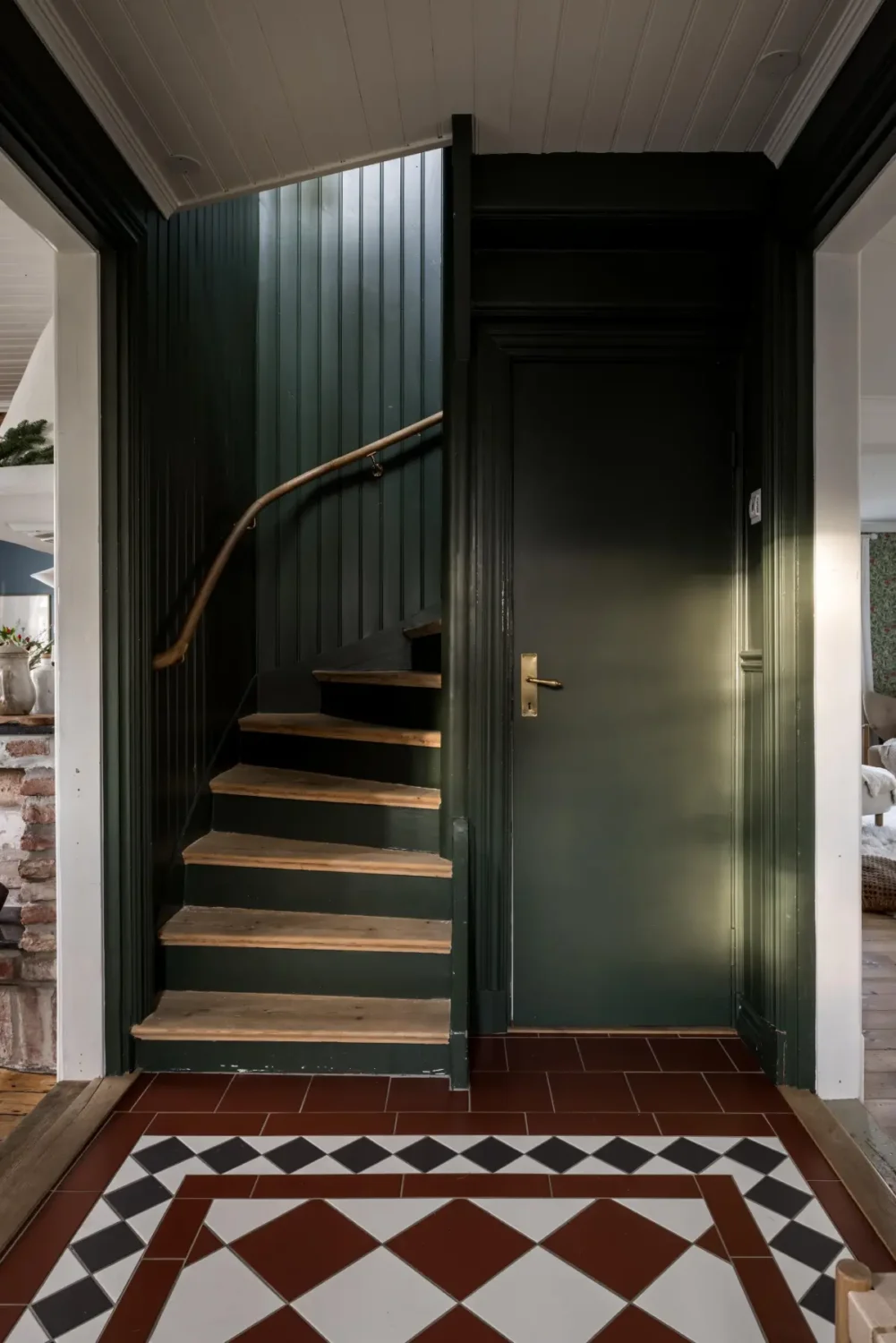 William Morris Wallpapers and Period Features in a Swedish Family Home 27 charm-character-1910-villa-sweden-nordroom