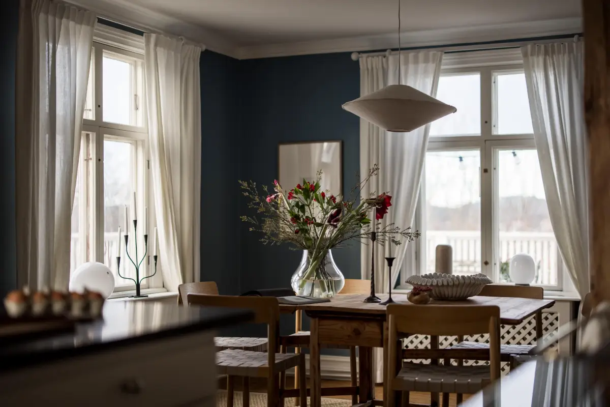 William Morris Wallpapers and Period Features in a Swedish Family Home 16 charm-character-1910-villa-sweden-nordroom