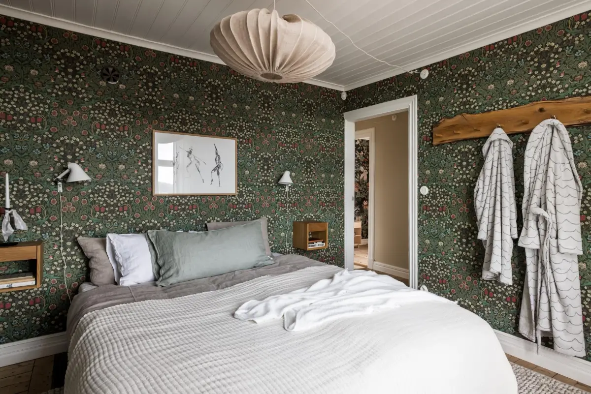 William Morris Wallpapers and Period Features in a Swedish Family Home 38 charm-character-1910-villa-sweden-nordroom
