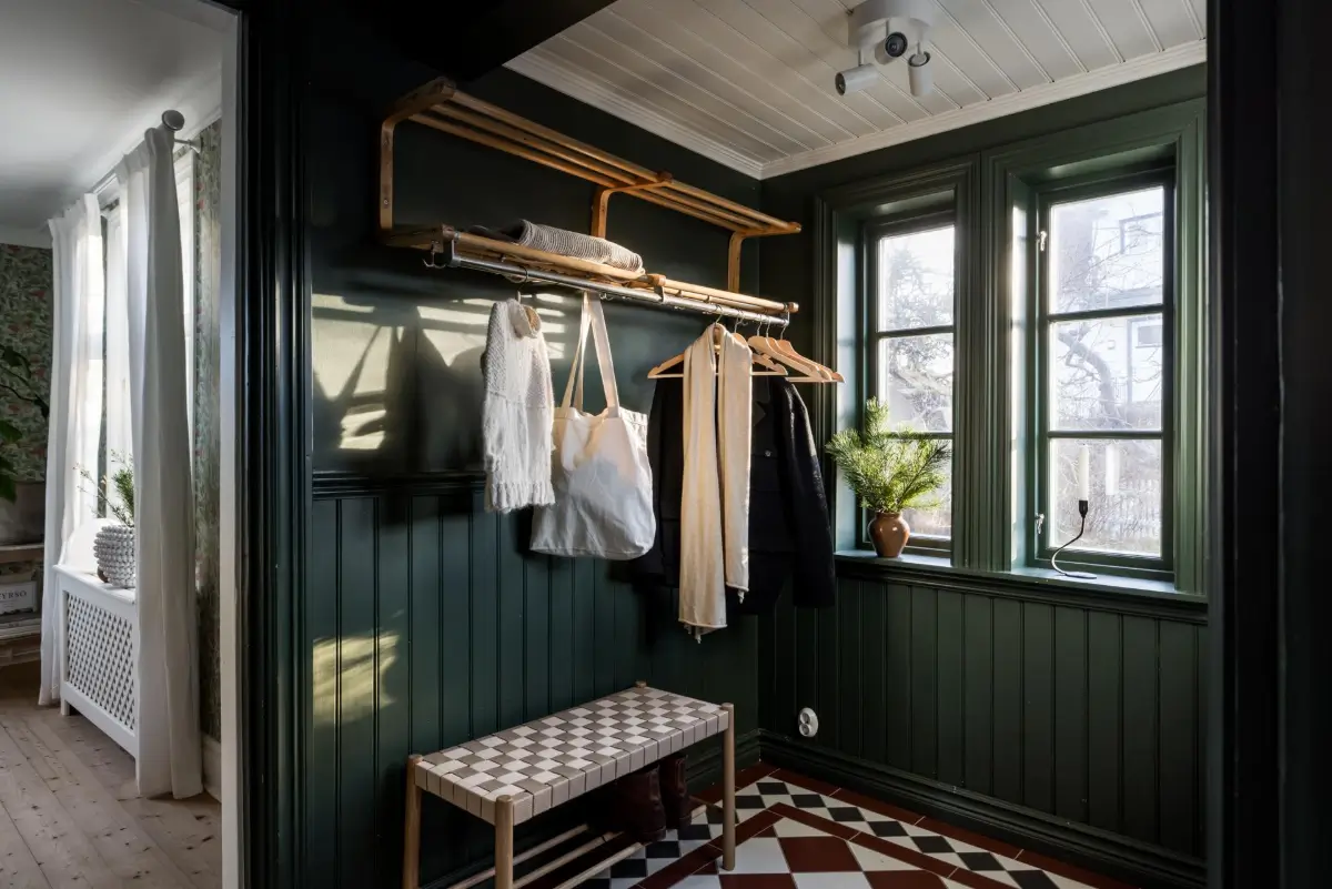 William Morris Wallpapers and Period Features in a Swedish Family Home 26 charm-character-1910-villa-sweden-nordroom