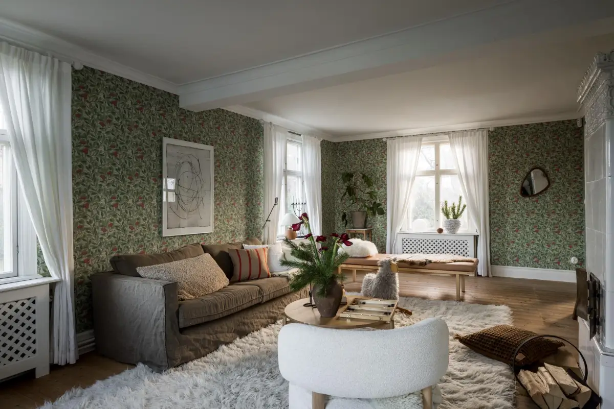 William Morris Wallpapers and Period Features in a Swedish Family Home 3 charm-character-1910-villa-sweden-nordroom