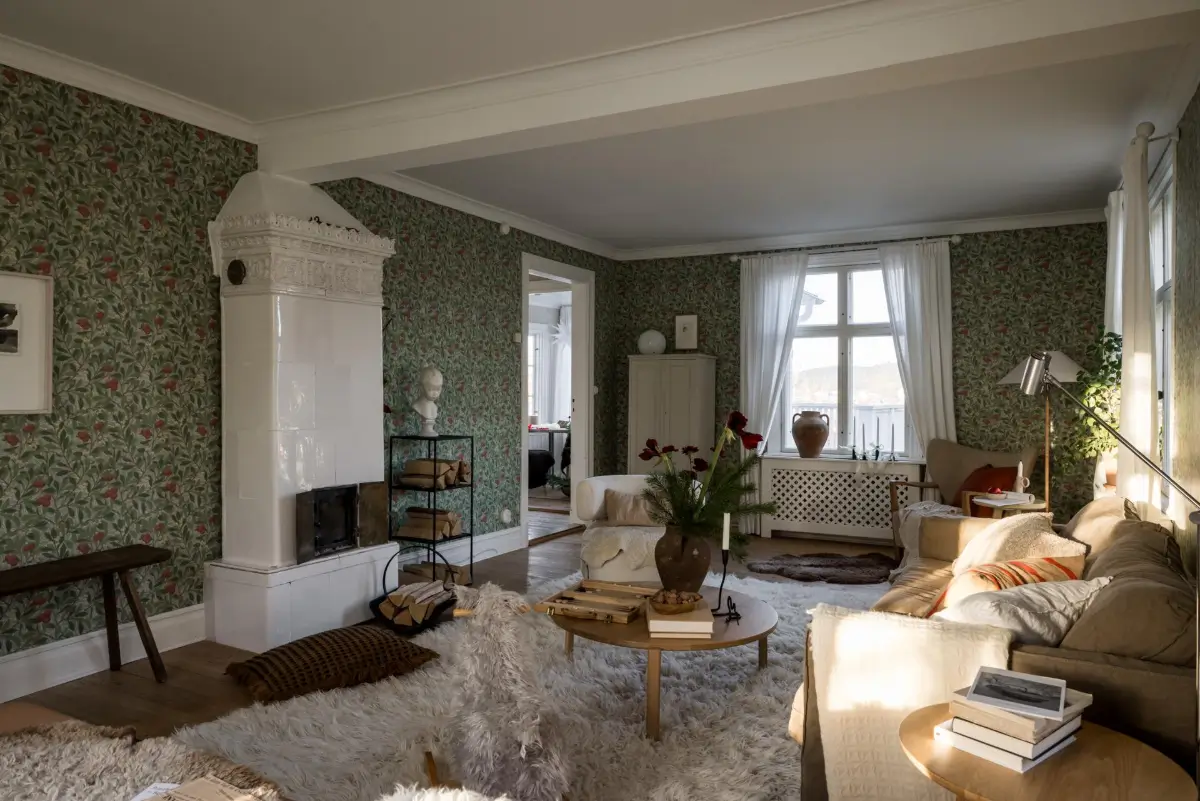 William Morris Wallpapers and Period Features in a Swedish Family Home 4 charm-character-1910-villa-sweden-nordroom