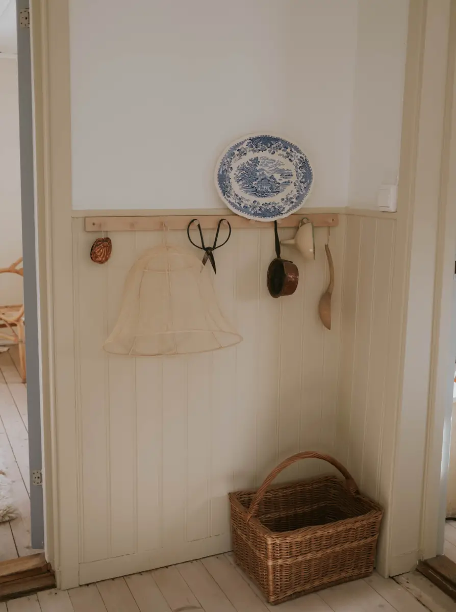 A Cozy 19th-Century Swedish Cottage Surrounded by Forest 10 charming-19th-century-cottage-sweden