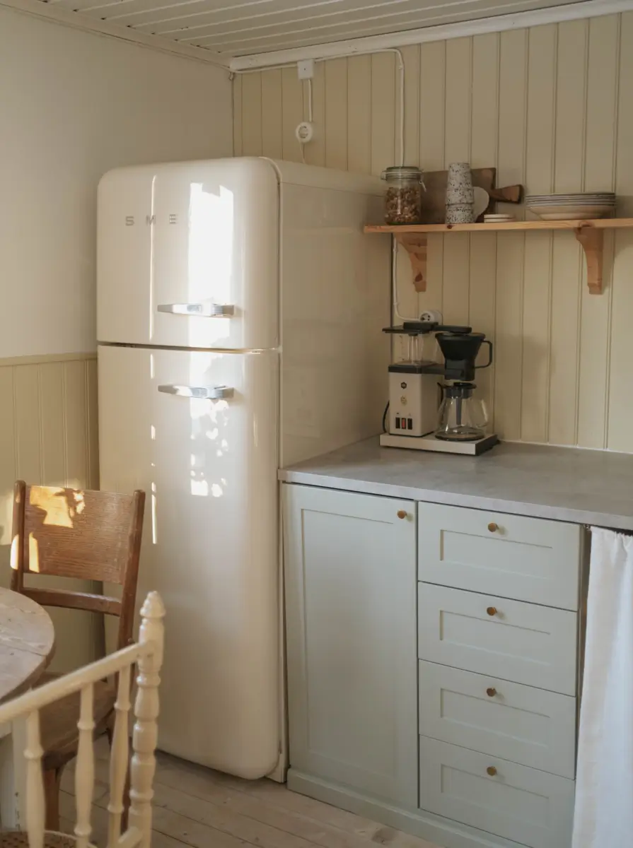 A Cozy 19th-Century Swedish Cottage Surrounded by Forest 7 charming-19th-century-cottage-sweden