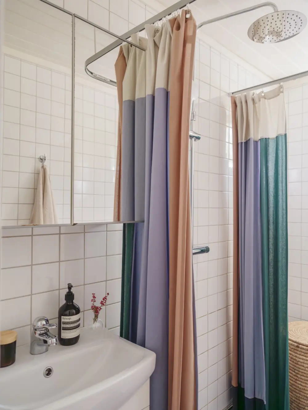 A Colorful and Bright 1930s Apartment in Stockholm 26 colorful-1930s-apartment-stockholm-nordroom