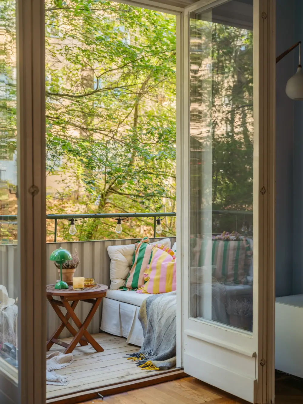 A Colorful and Bright 1930s Apartment in Stockholm 6 colorful-1930s-apartment-stockholm-nordroom