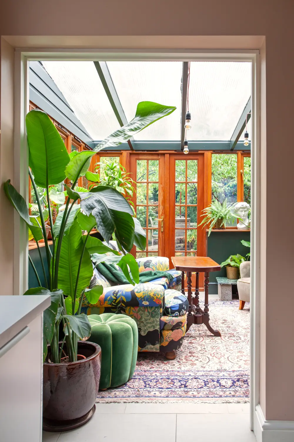 colorful-living-spaces-london-victorian-house