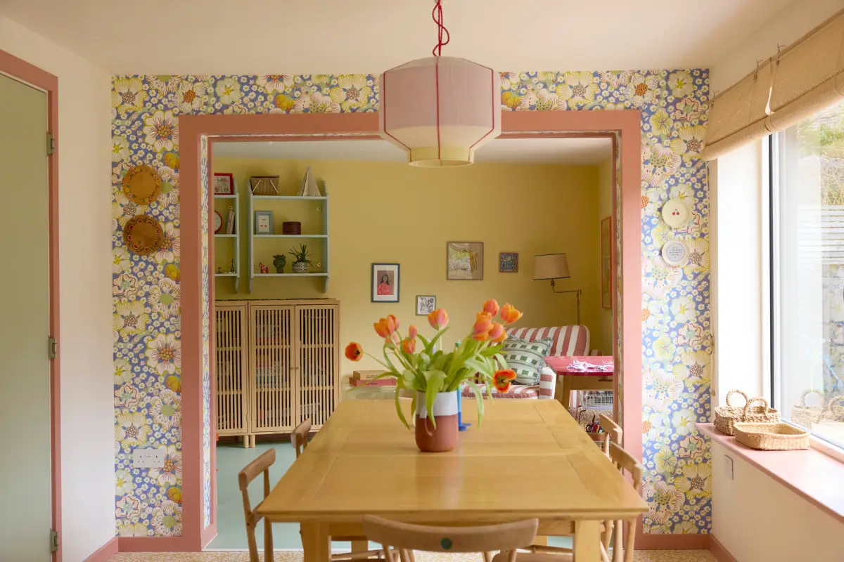 A Colorful Danish-Inspired Mid-Century Family Home in London 9 colorful-mid-century-family-home-north-london-nordroom.