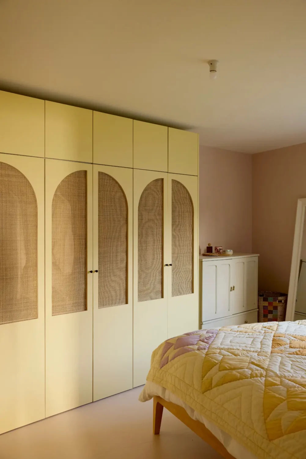 A Colorful Danish-Inspired Mid-Century Family Home in London 19 colorful-mid-century-family-home-north-london-nordroom.