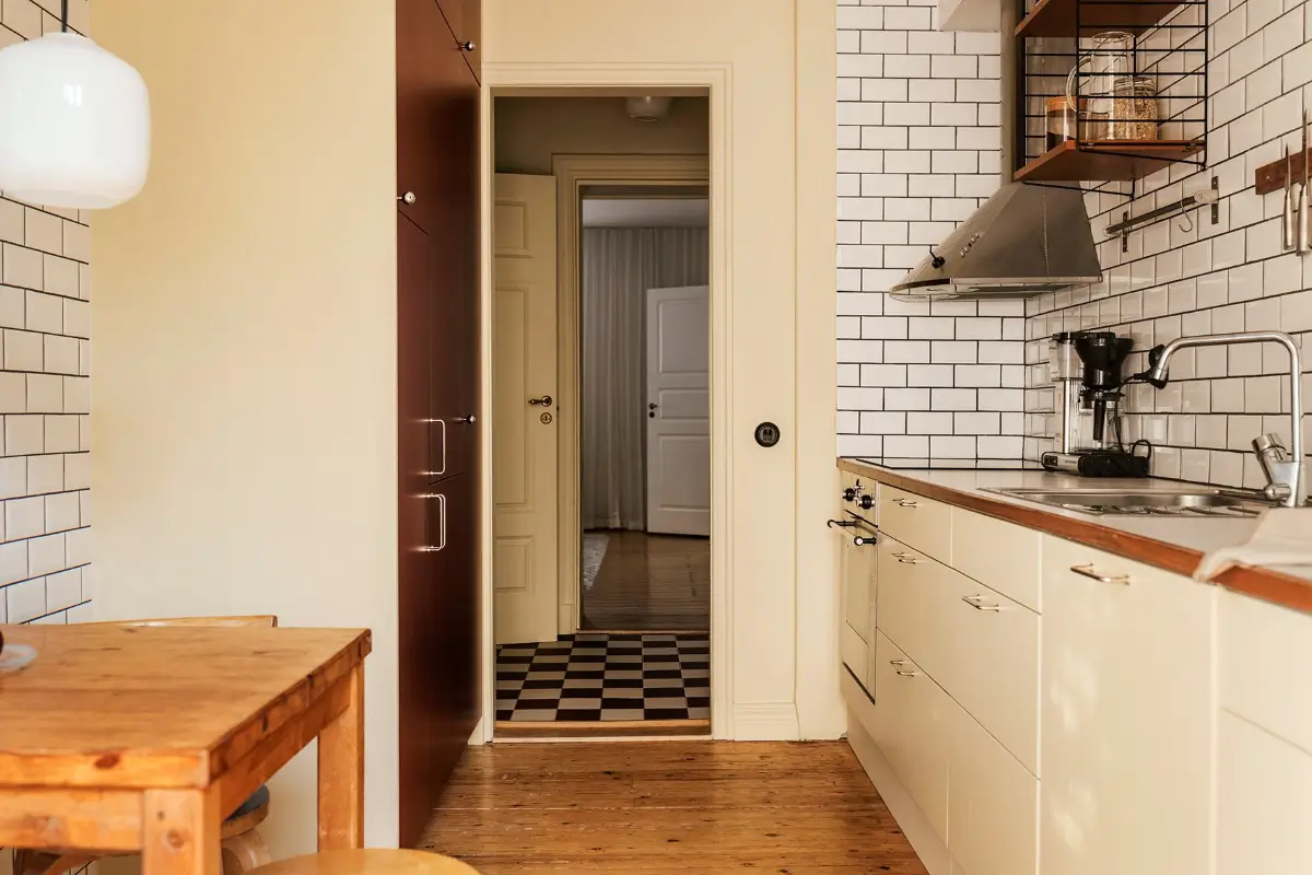 Warm Interiors and Period Charm in an Art Nouveau Stockholm Apartment 19 cozy-turn-of-the-century-apartment-stockholm-nordroom