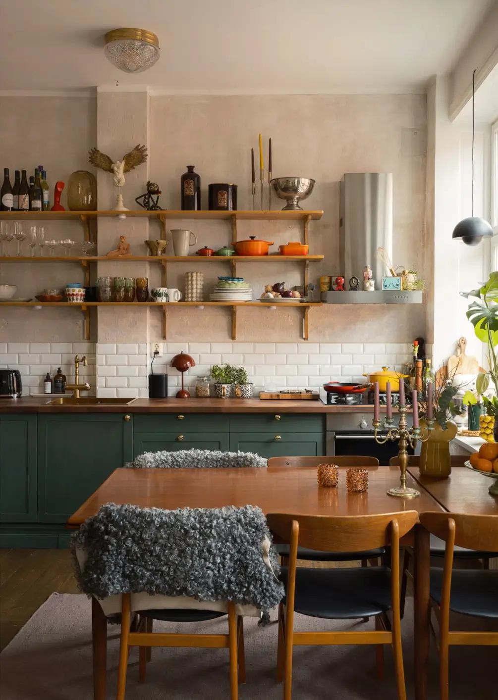 cozy-turn-of-the-century-apartment-stockholm