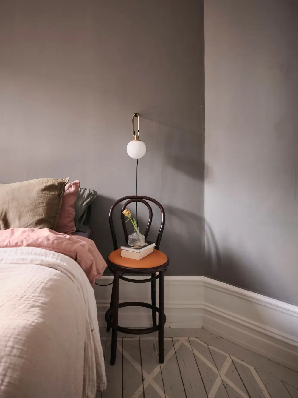 A Gray Turn-of-the-Century Apartment with a Green Kitchen 19 gray-turn-of-the-century-stockholm-apartment-green-kitchen-nordroom