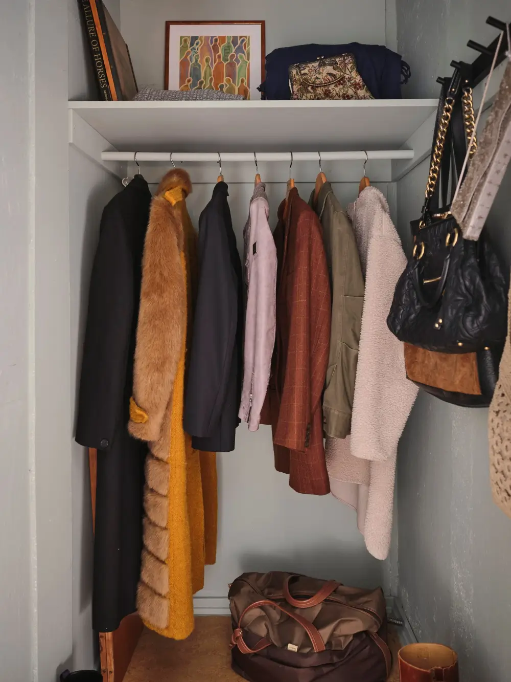 A Gray Turn-of-the-Century Apartment with a Green Kitchen 18 gray-turn-of-the-century-stockholm-apartment-green-kitchen-nordroom