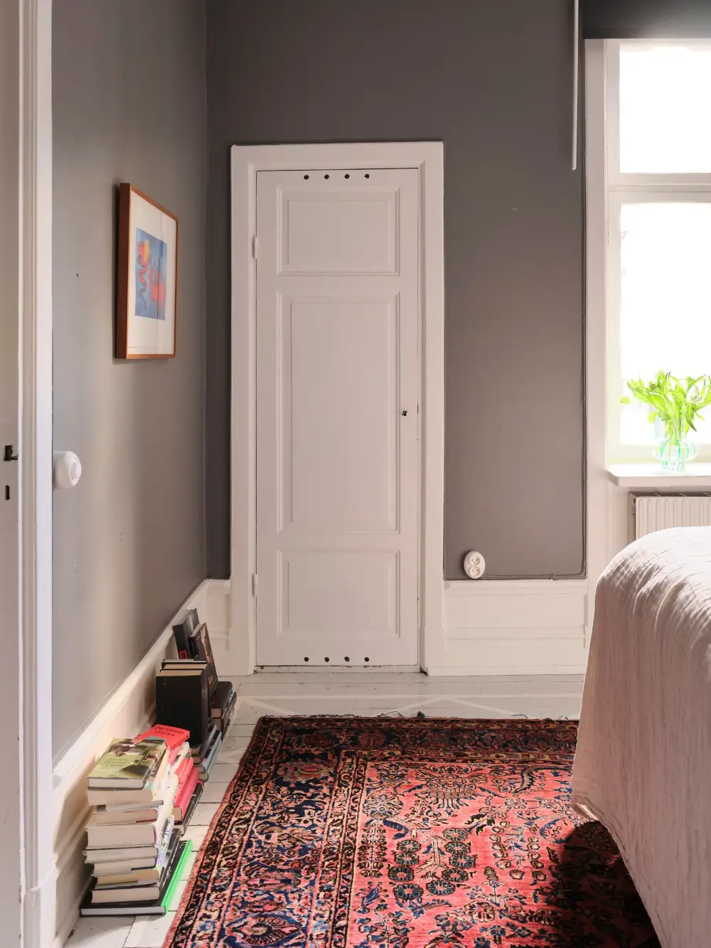 A Gray Turn-of-the-Century Apartment with a Green Kitchen 17 gray-turn-of-the-century-stockholm-apartment-green-kitchen-nordroom