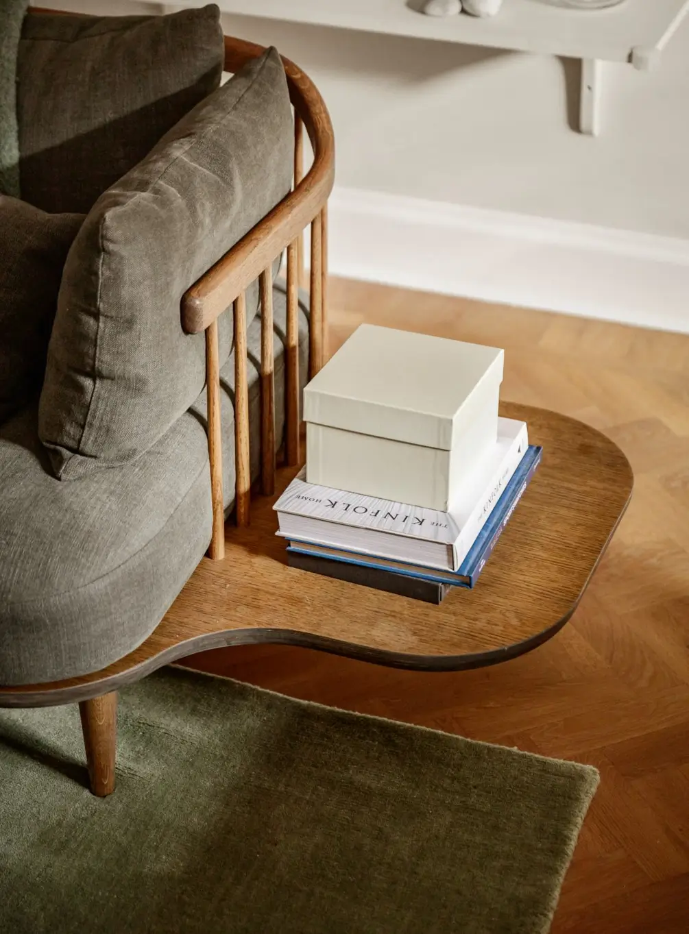 A 1920s Apartment Decorated in Blue and Green Tones 7 green-blue-tones-1920s-apartment-stockholm