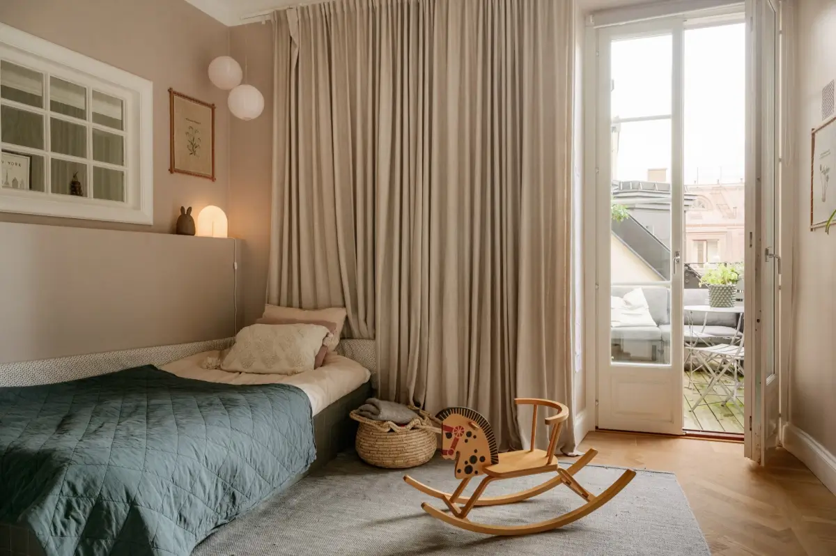 A 1920s Apartment Decorated in Blue and Green Tones 24 green-blue-tones-1920s-apartment-stockholm