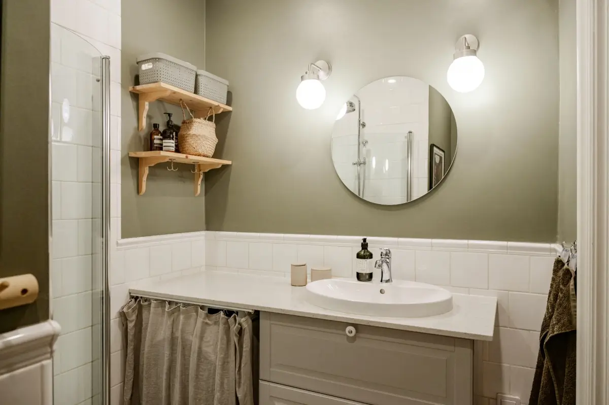 A 1920s Apartment Decorated in Blue and Green Tones 28 green-blue-tones-1920s-apartment-stockholm