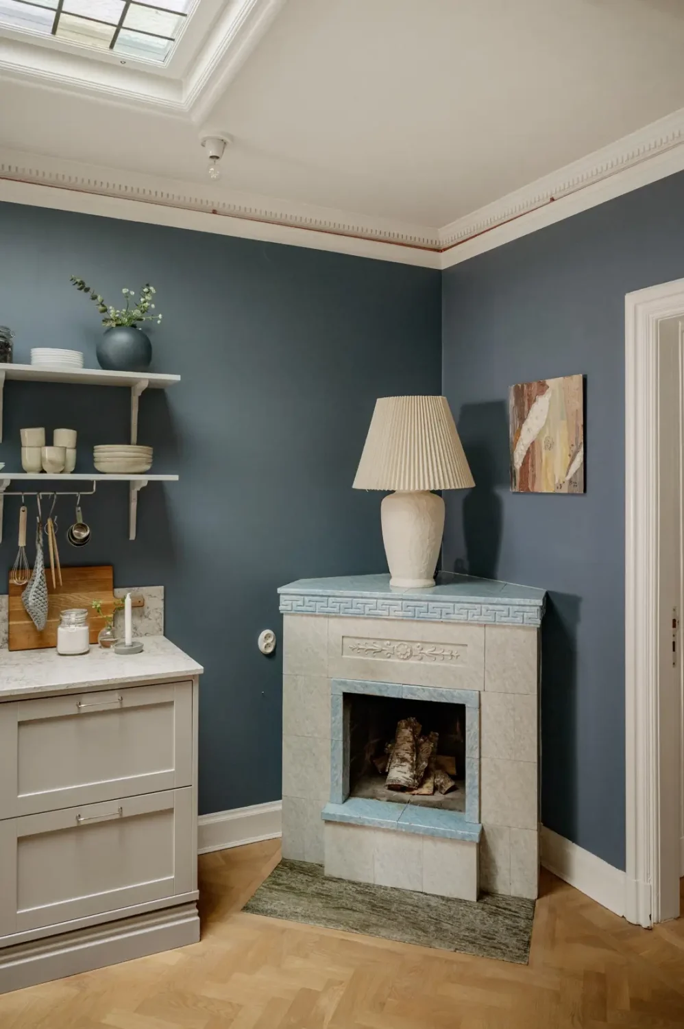 A 1920s Apartment Decorated in Blue and Green Tones 14 green-blue-tones-1920s-apartment-stockholm