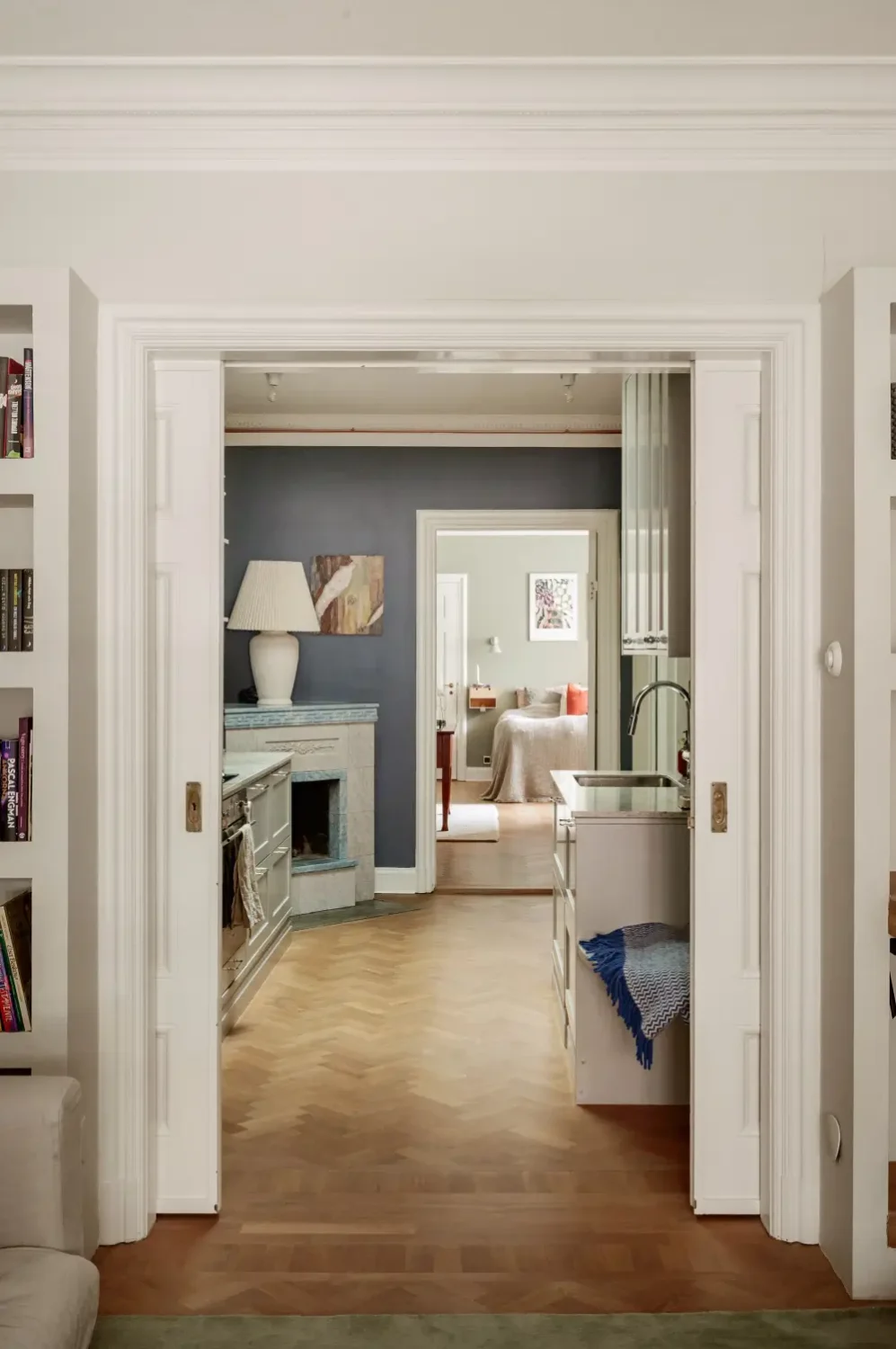 A 1920s Apartment Decorated in Blue and Green Tones 9 green-blue-tones-1920s-apartment-stockholm