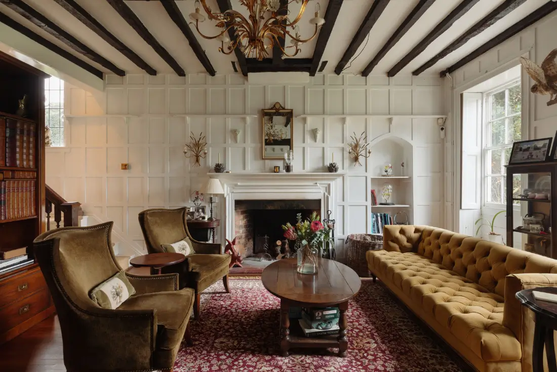 historic-queen-anne-style-country-house-england