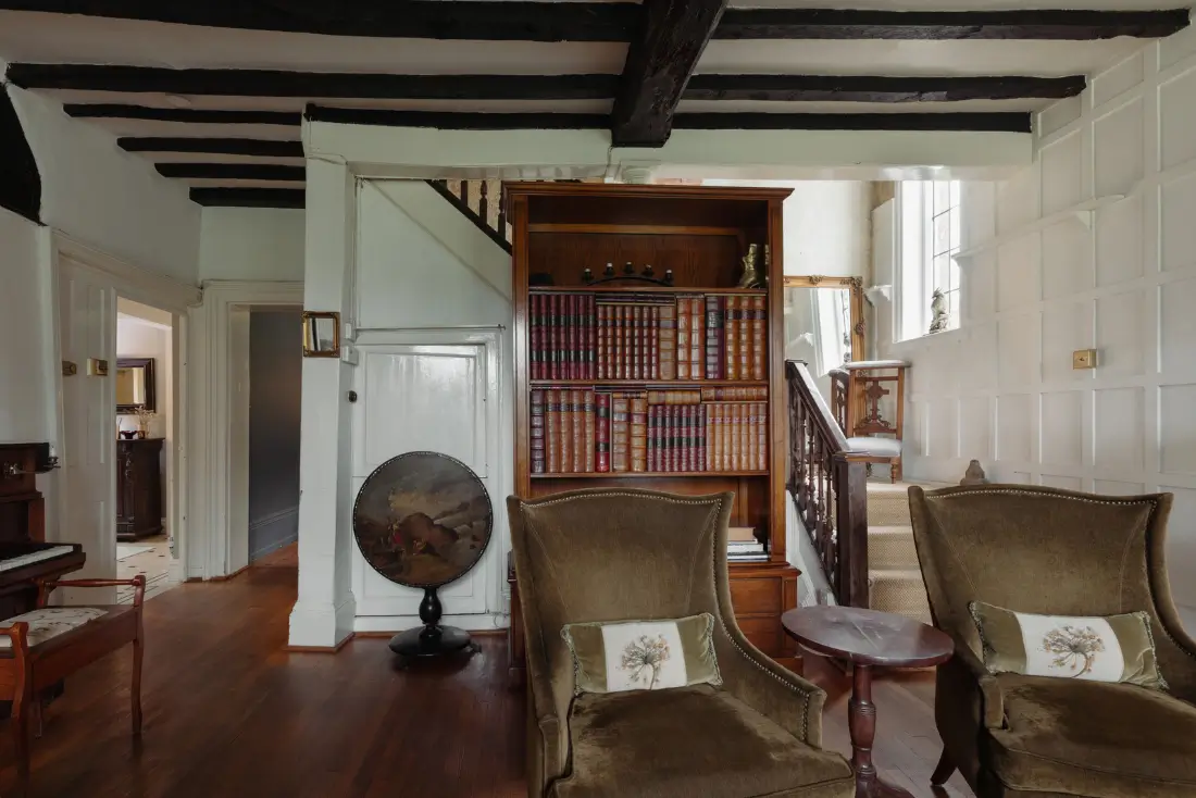 A Characterful Queen Anne House in the English Countryside 4 historic-queen-anne-style-country-house-england