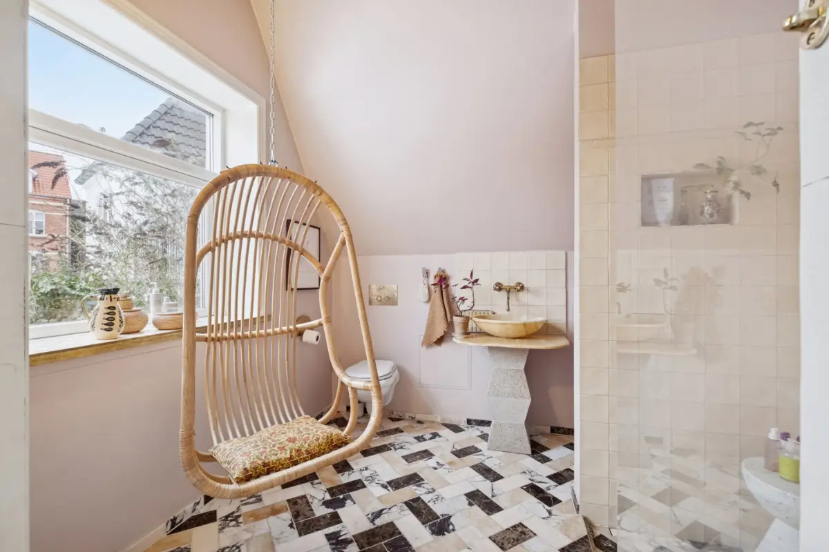 Light-Filled Rooms in a Renovated 1920s Home in Denmark 16 light-family-home-denmark