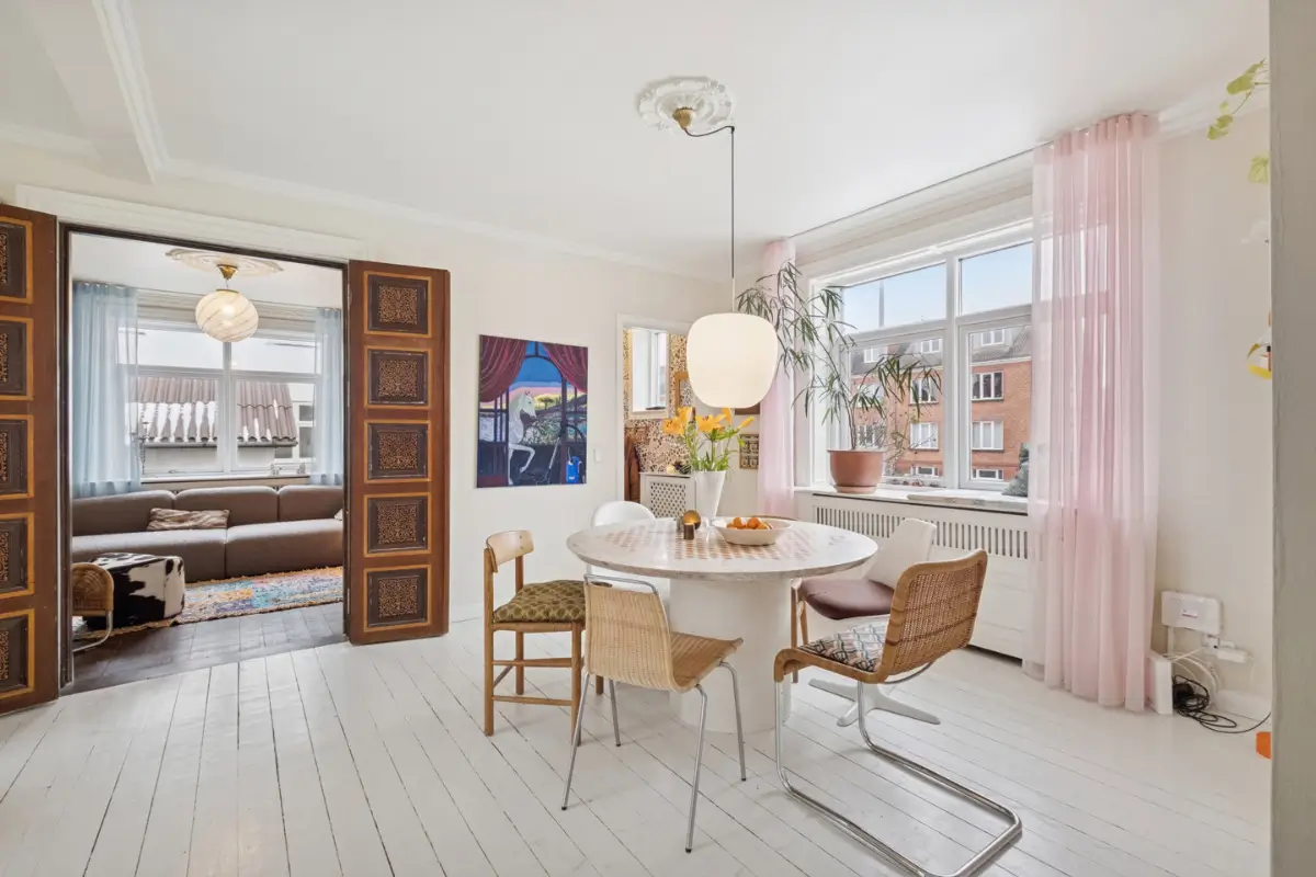 Light-Filled Rooms in a Renovated 1920s Home in Denmark 7 light-family-home-denmark