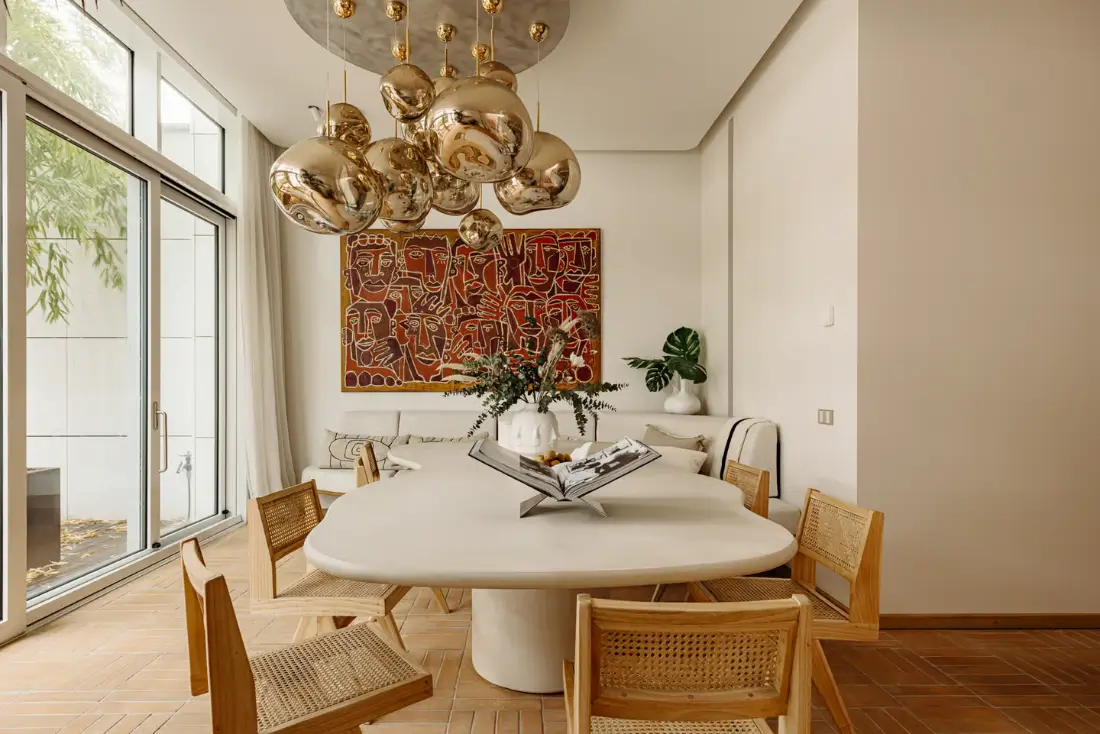 A Modern Amsterdam Townhouse with Huge Windows and a Sculptural Staircase 2 luxurious-modern-townhouse-amsterdam