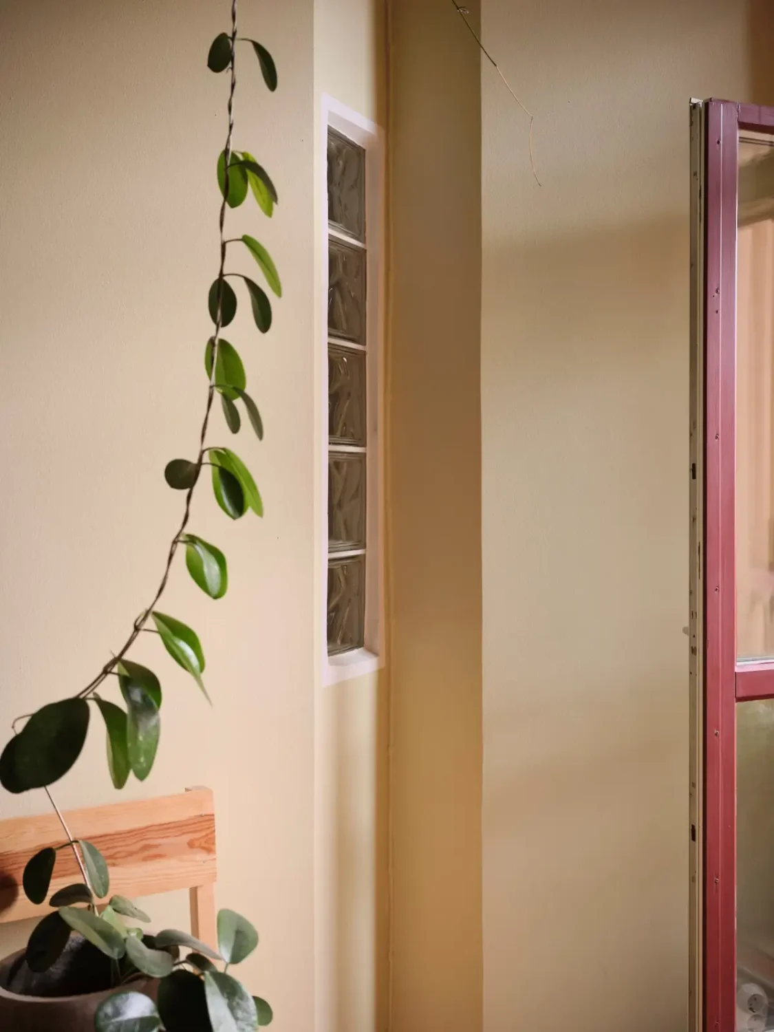 High Ceilings and Light Colors in a Minimalistic Stockholm Apartment 21 modern-scandi-interiors-period-features-1910-stockholm-apartment-nordroom