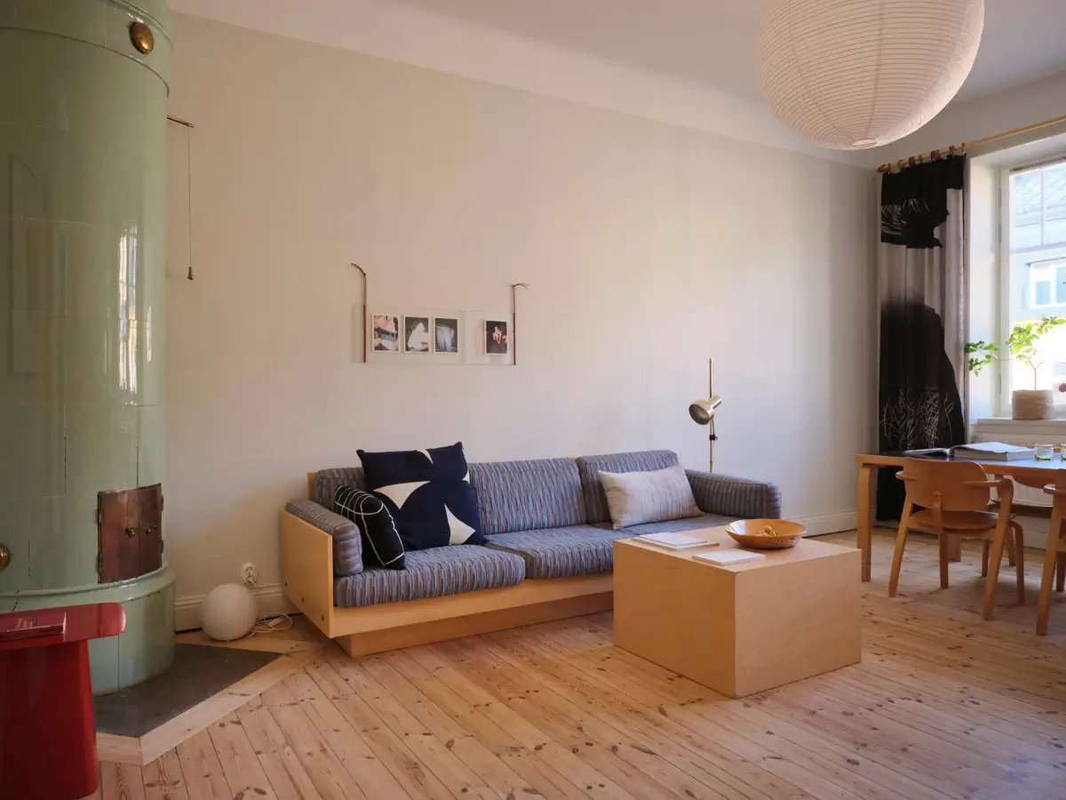 High Ceilings and Light Colors in a Minimalistic Stockholm Apartment 2 modern-scandi-interiors-period-features-1910-stockholm-apartment-nordroom
