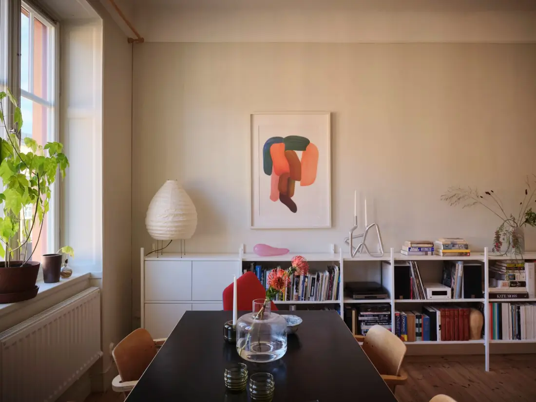High Ceilings and Light Colors in a Minimalistic Stockholm Apartment 5 modern-scandi-interiors-period-features-1910-stockholm-apartment-nordroom