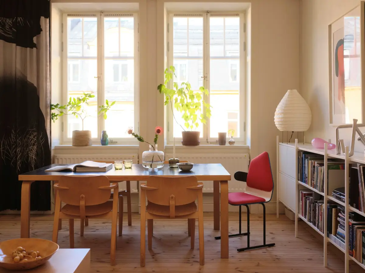 High Ceilings and Light Colors in a Minimalistic Stockholm Apartment 4 modern-scandi-interiors-period-features-1910-stockholm-apartment-nordroom