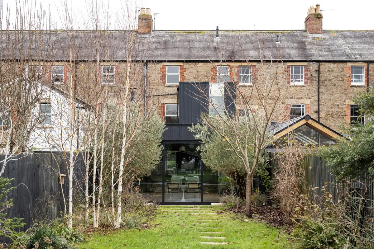 A Victorian Family House With Period Features and Modern Design 30 modernized-19th-century-home-frome-england