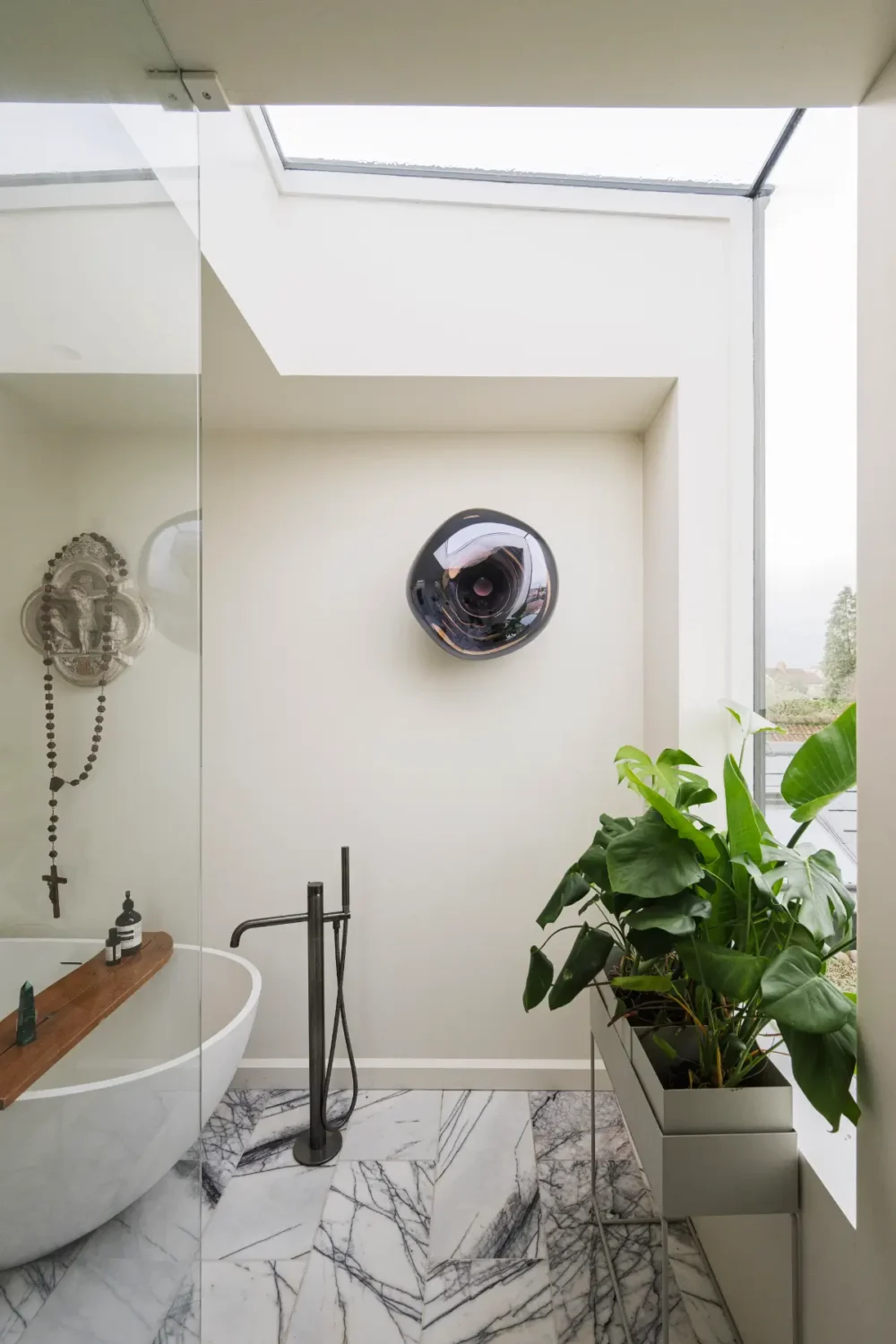 A Victorian Family House With Period Features and Modern Design 25 modernized-19th-century-home-frome-england