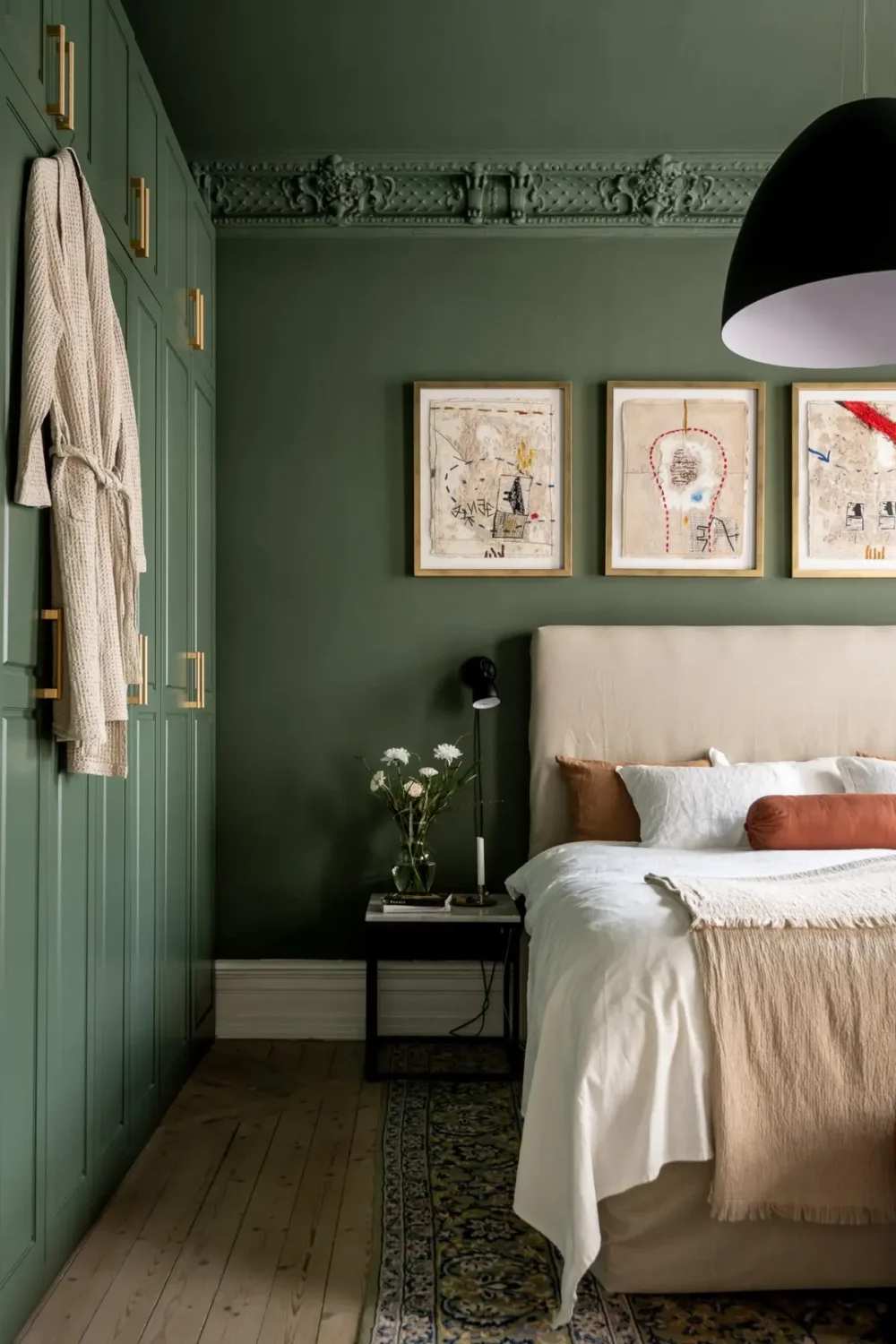 A Magnificent Historic Apartment with a Deep Green Bedroom 24 period-features-color-drenched-deep-green-bedroom-19th-century-apartment-nordroom