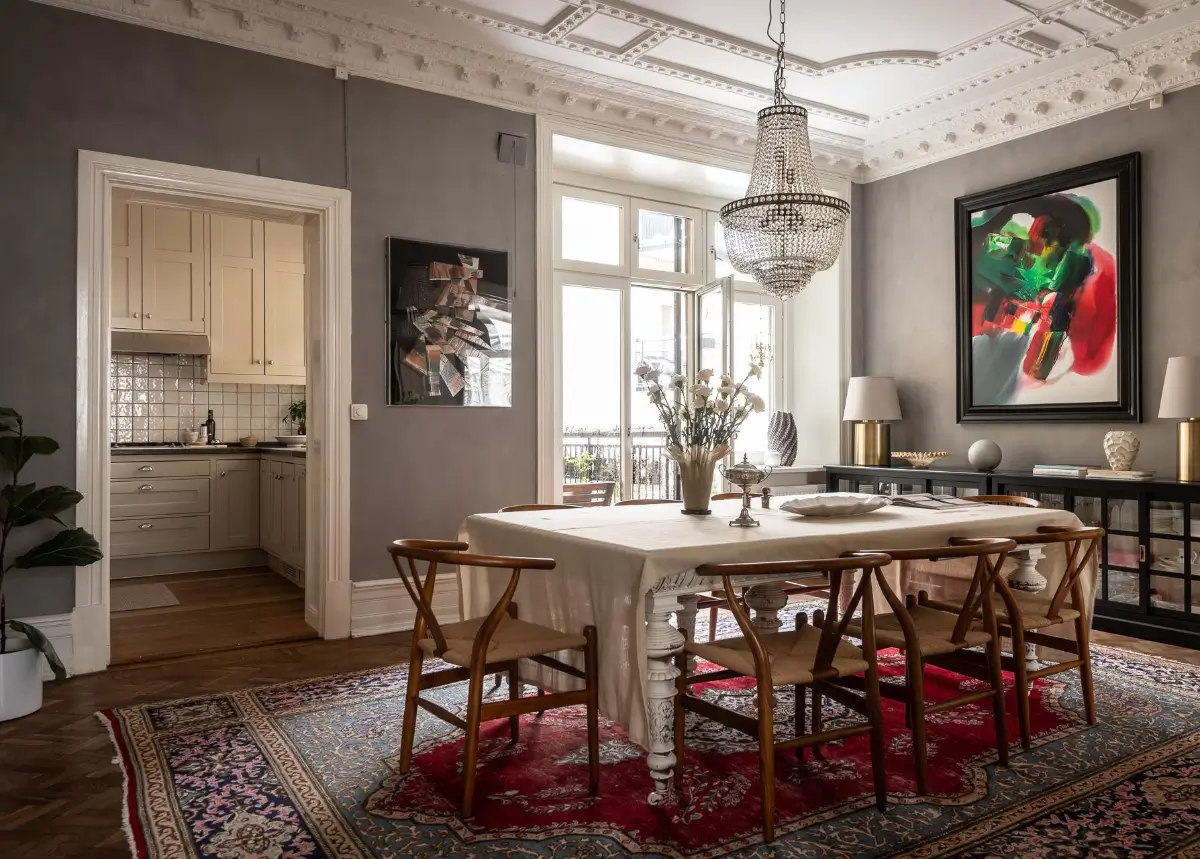 A Magnificent Historic Apartment with a Deep Green Bedroom 1 period-features-color-drenched-deep-green-bedroom-19th-century-apartment-nordroom