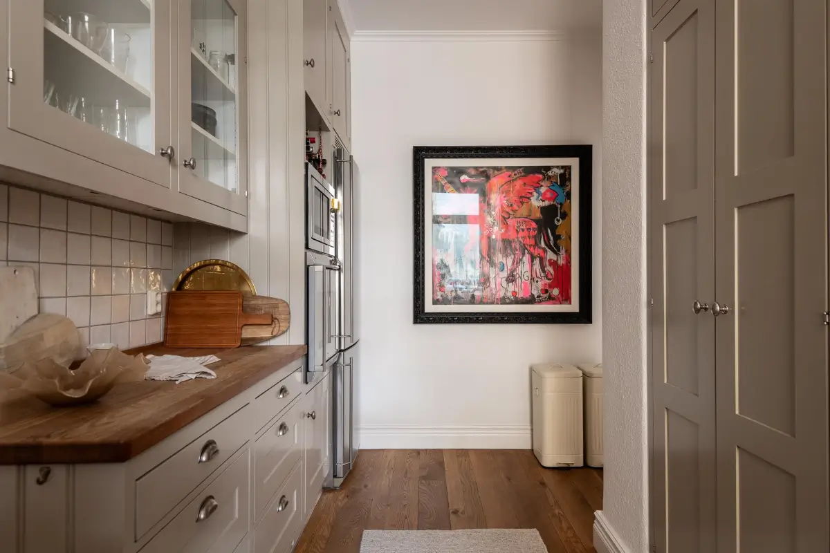 A Magnificent Historic Apartment with a Deep Green Bedroom 9 period-features-color-drenched-deep-green-bedroom-19th-century-apartment-nordroom