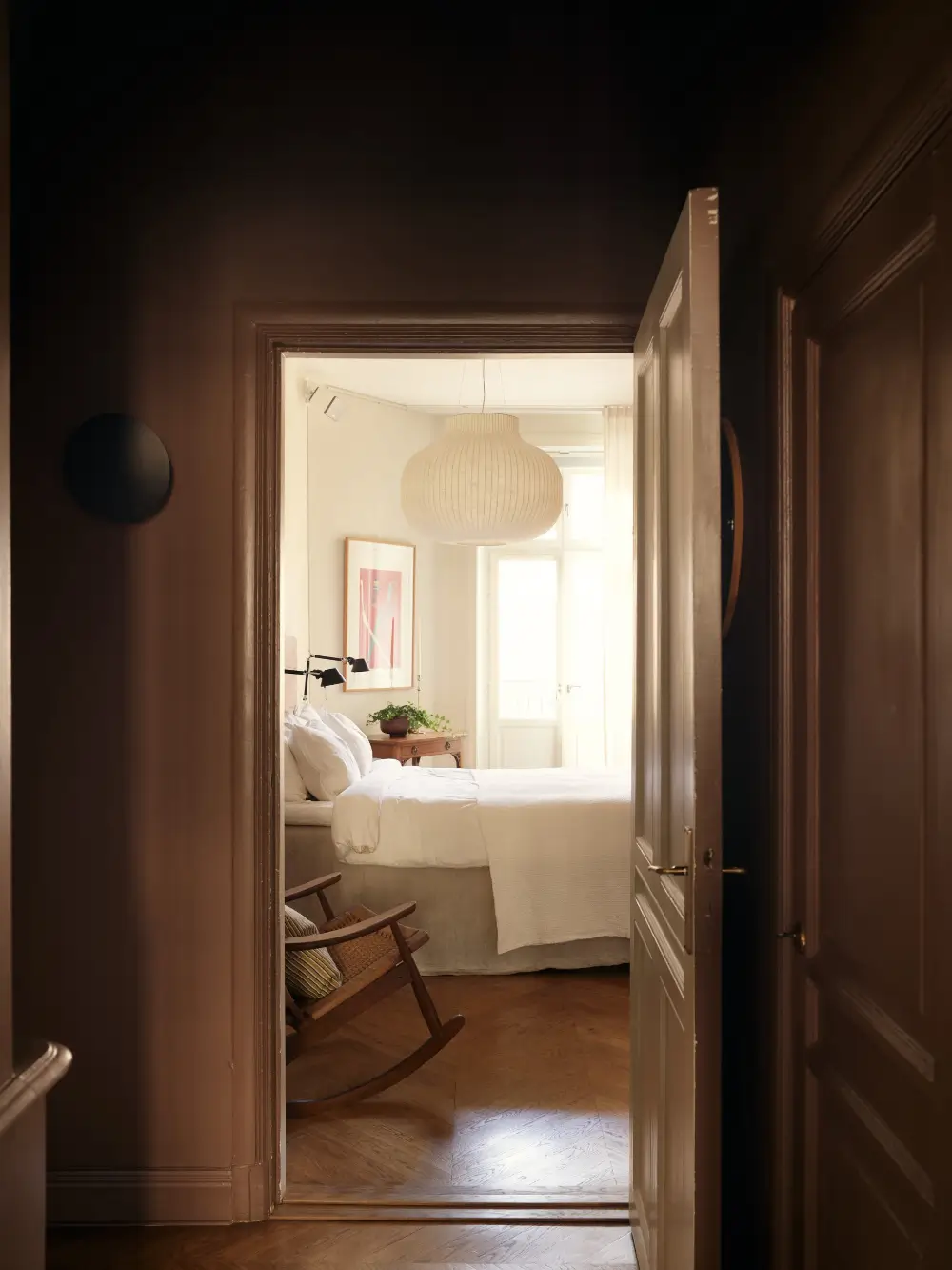 Red and Brown Tones in a Renovated Turn-of-the-Century Apartment 20 red-brown-tones-renovated-turn-of-the-century-stockholm-apartment-nordroom