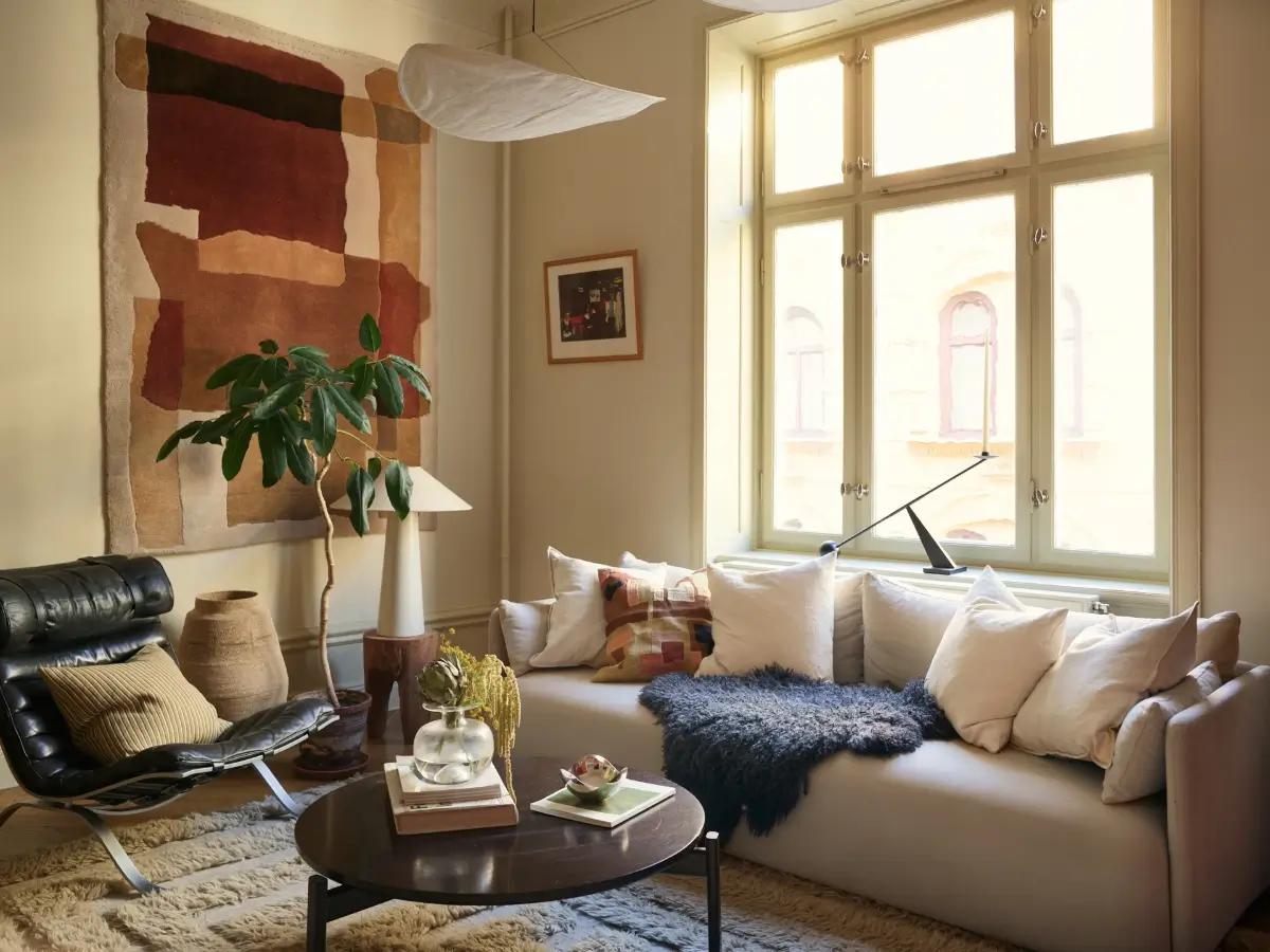 Red and Brown Tones in a Renovated Turn-of-the-Century Apartment 4 red-brown-tones-renovated-turn-of-the-century-stockholm-apartment-nordroom
