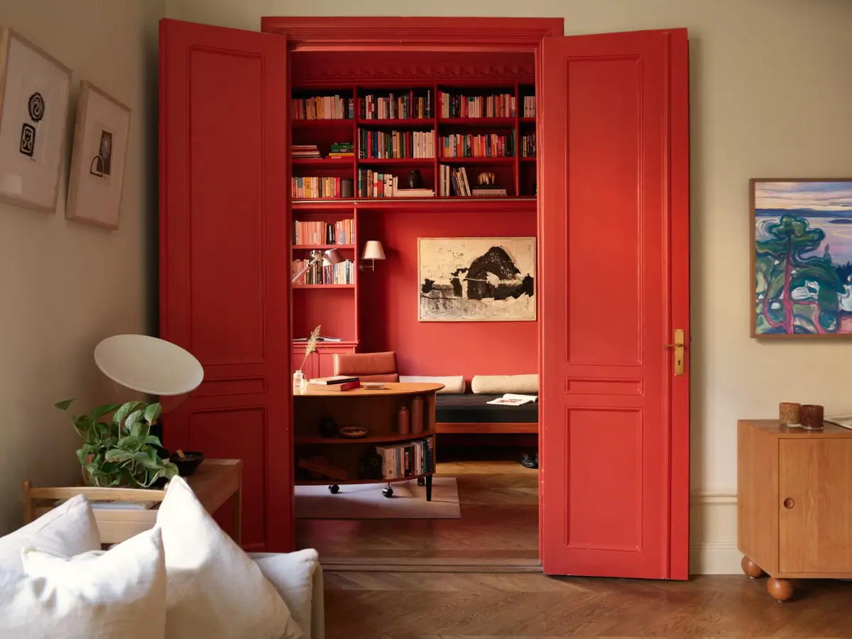 Red and Brown Tones in a Renovated Turn-of-the-Century Apartment 8 red-brown-tones-renovated-turn-of-the-century-stockholm-apartment-nordroom