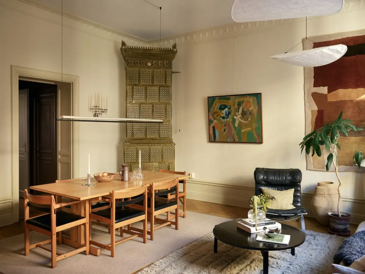 Red and Brown Tones in a Renovated Turn-of-the-Century Apartment 5 red-brown-tones-renovated-turn-of-the-century-stockholm-apartment-nordroom