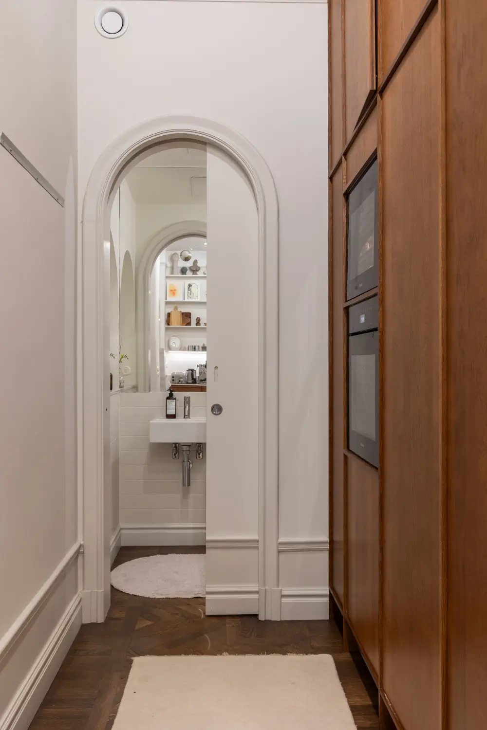 A Stylish and Luxurious Renovated Townhouse in Stockholm 11 renovated-19th-century-townhouse-stockholm