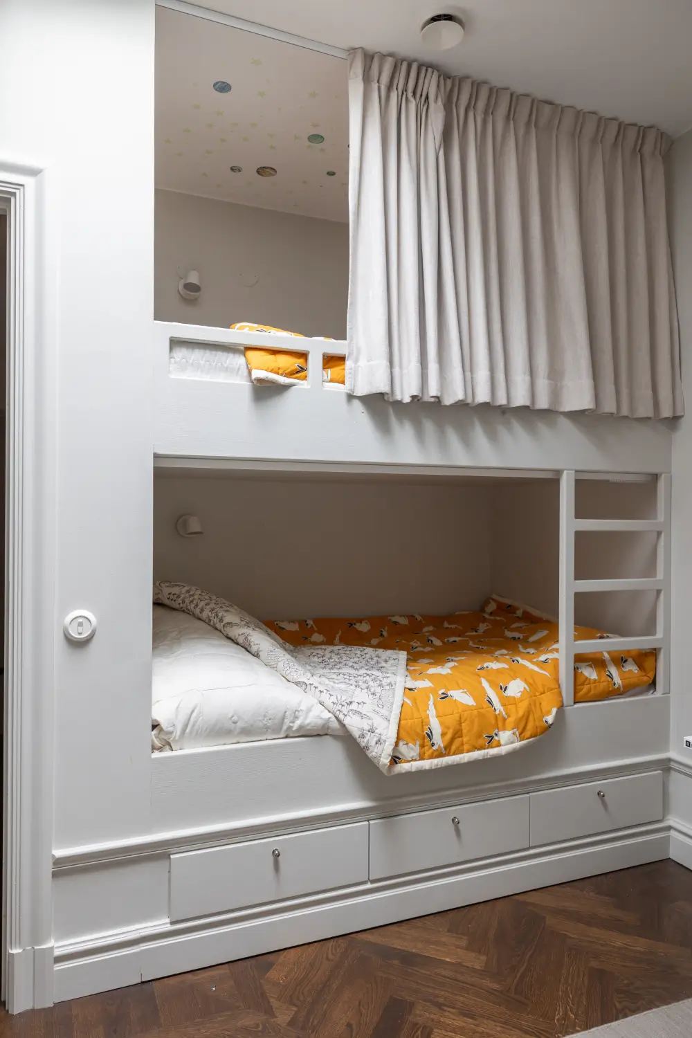 A Stylish and Luxurious Renovated Townhouse in Stockholm 17 renovated-19th-century-townhouse-stockholm