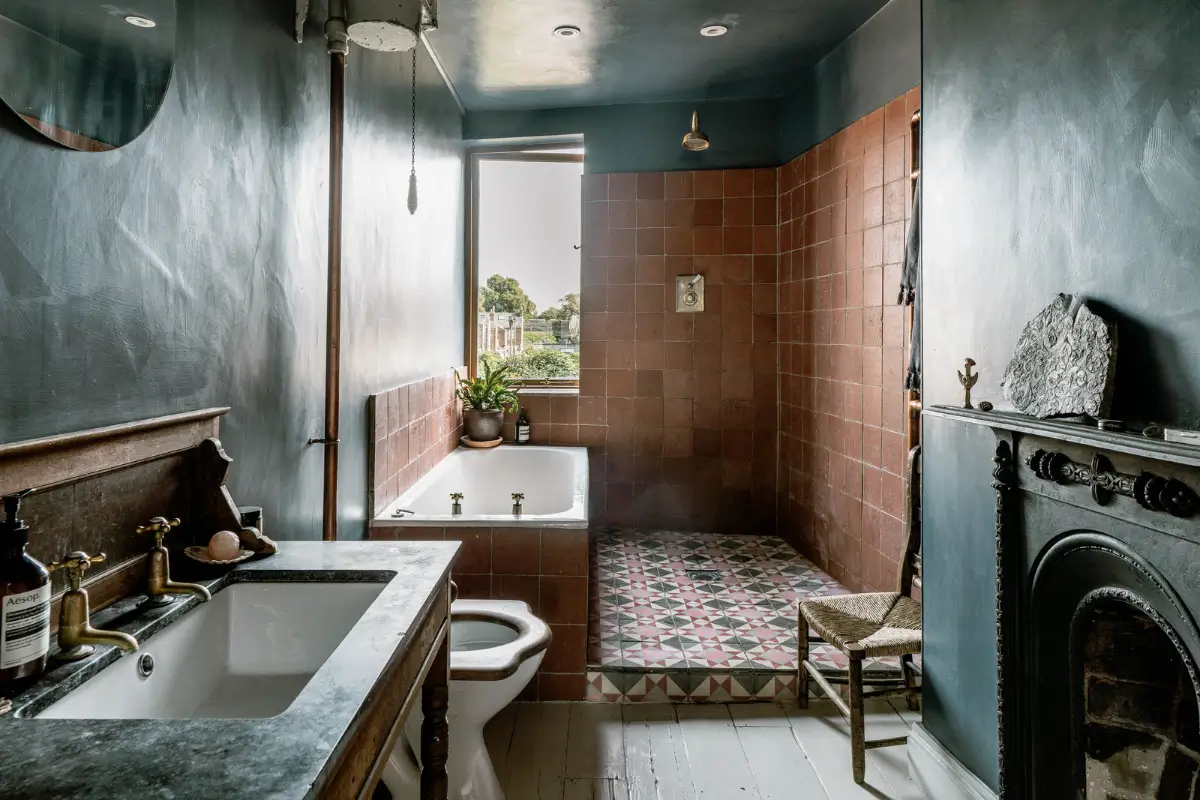 A Restored Victorian Worker's Cottage with a Charming Garden in York 24 restored-Victorian-railway-workers-cottage