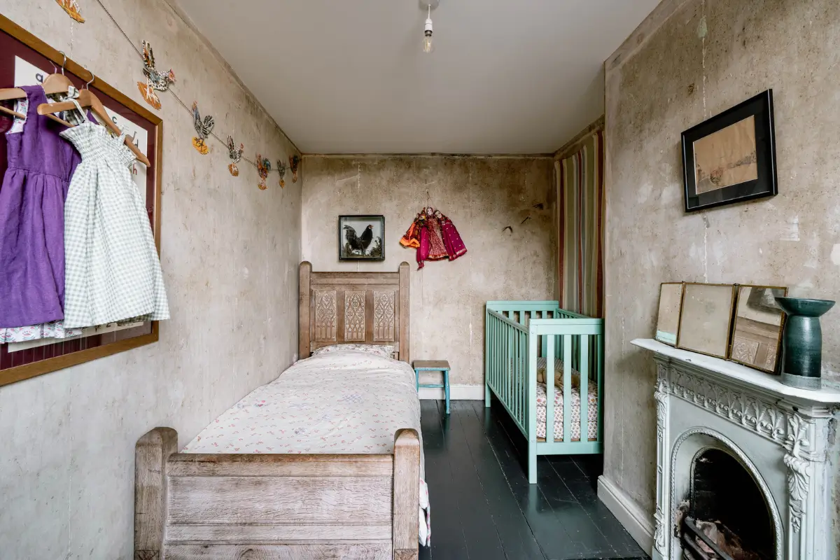 A Restored Victorian Worker's Cottage with a Charming Garden in York 22 restored-Victorian-railway-workers-cottage