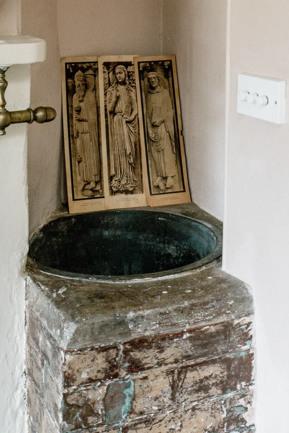 A Restored Victorian Worker's Cottage with a Charming Garden in York 12 restored-Victorian-railway-workers-cottage