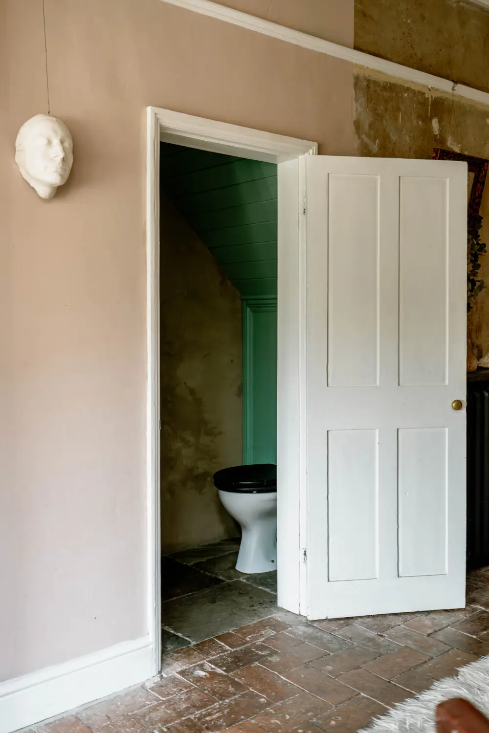 A Restored Victorian Worker's Cottage with a Charming Garden in York 13 restored-Victorian-railway-workers-cottage