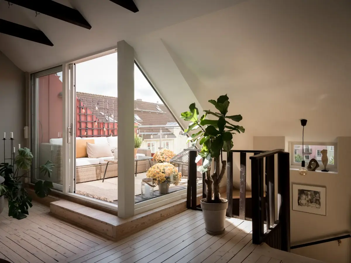 A Renovated Duplex Apartment with a Roof Terrace 14 scandi-duplex-apartment-exposed-beams-brick-nordroom