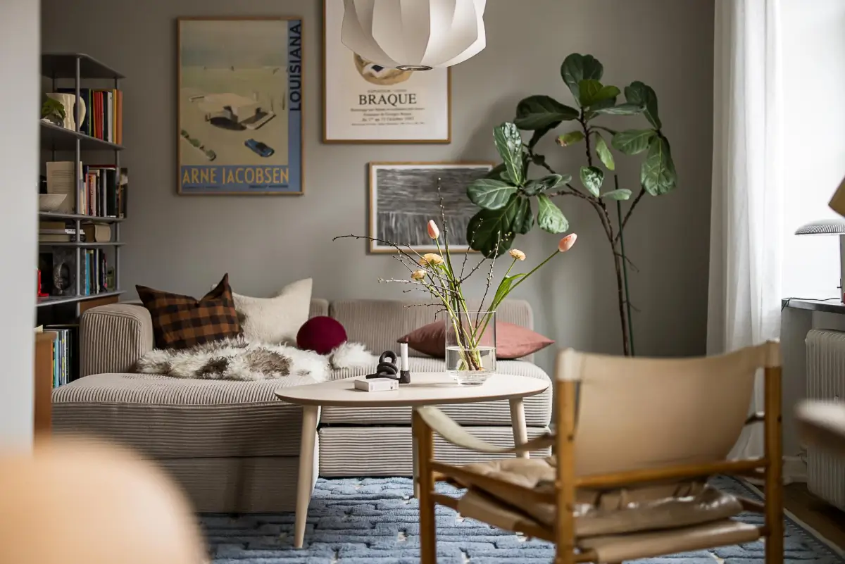 A Light-Filled and Social Studio Apartment in a 1920s Building 11 scandinavian-studio-apartment-nordroom