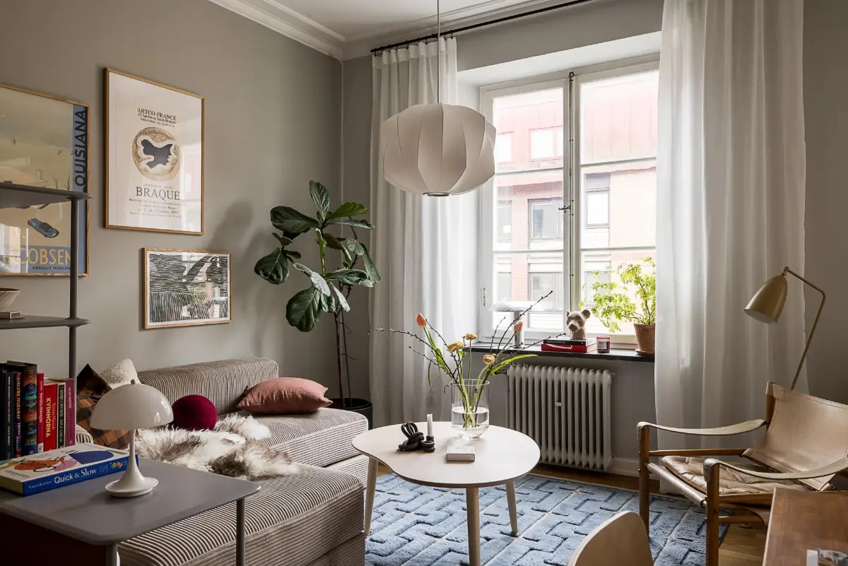A Light-Filled and Social Studio Apartment in a 1920s Building 14 scandinavian-studio-apartment-nordroom